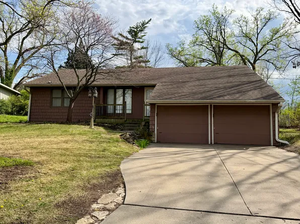 4733 SW Twilight Dr, Topeka, KS 66614