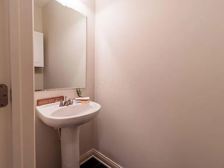 7518 Acela St — Photo 6