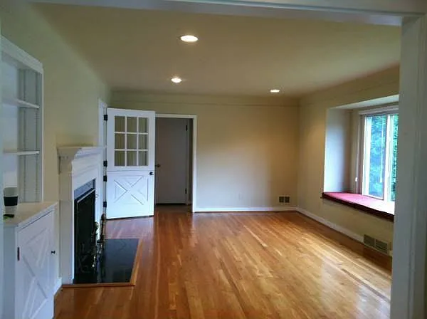 7925 Sagamore Dr — Photo 9
