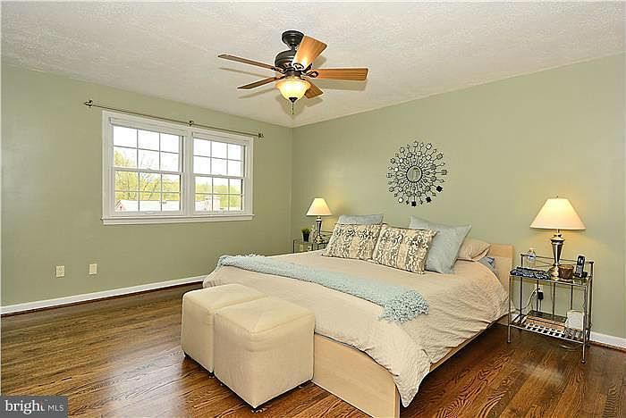 1st image of 3183 Stonehurst Dr