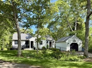 7 Ploughshare Ln, Oak Bluffs, MA 02557