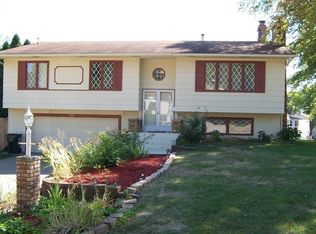819 W 44th St, Davenport, IA 52806