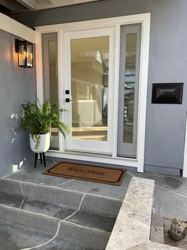 233 W El Portal — Photo 1