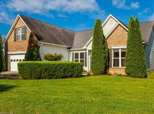 325 Pole Barn Dr, Asheville, NC 28806