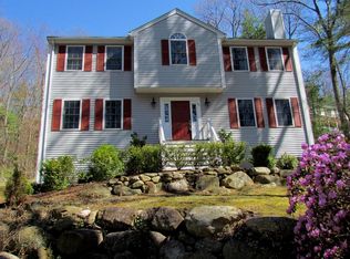 30 Hosmer St, Hudson, MA 01749