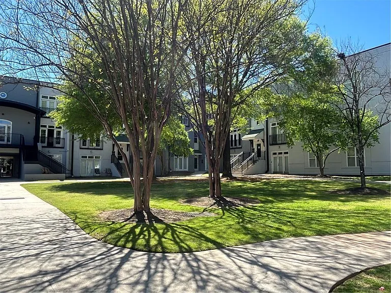 502 Pryor St SW #317 — Photo 16