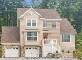1003 Jefferson Dr, East Stroudsburg, PA