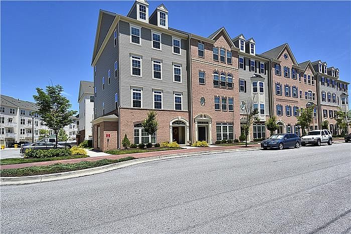 Stunning townhome for sale in Odenton