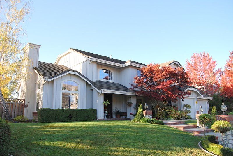 1st image of 221 Murcia Ct