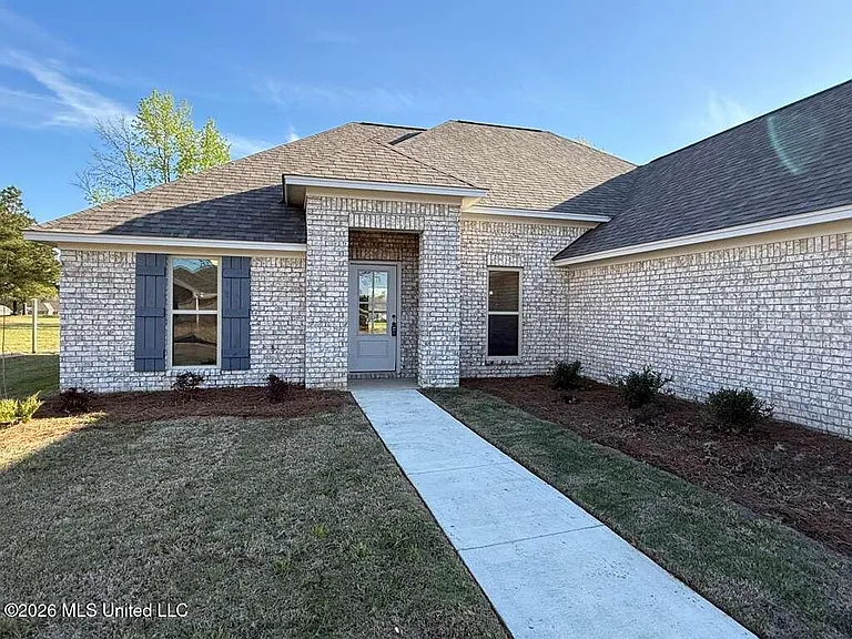 571 Patrick Farms Dr — Photo 2