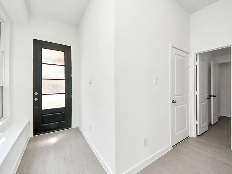2205 Via Cami Ln — Photo 4