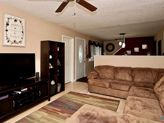 5th image of 1031 Lones Dr