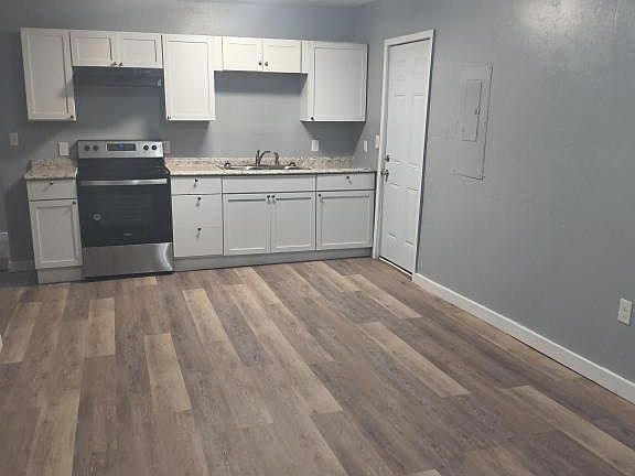 3rd image of 1602 N Atlanta Pl