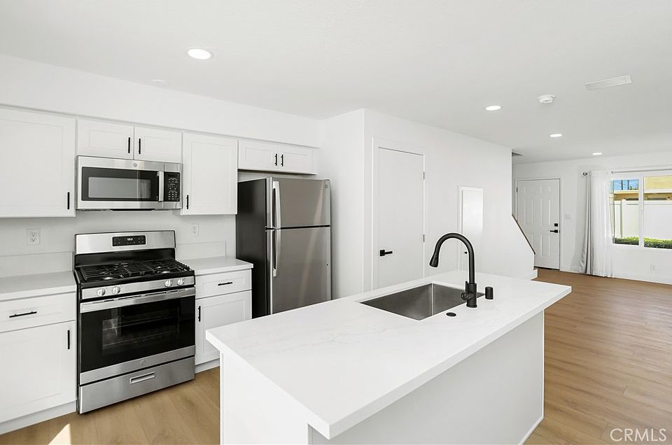 1st image of 2937 Mendoza Dr