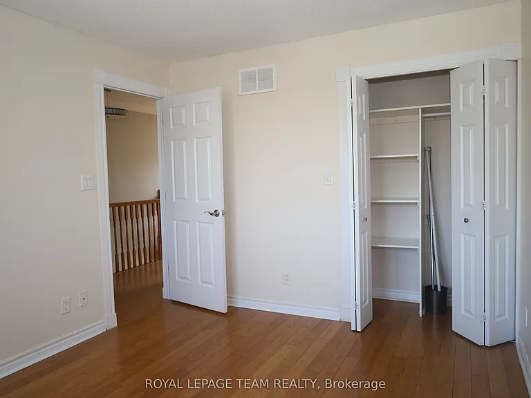 2194 Niagara Dr S — Photo 17