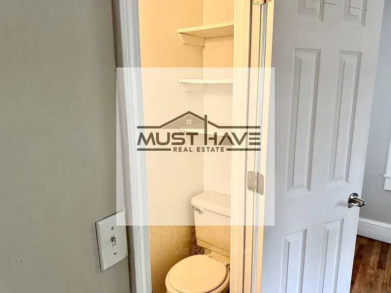 515 Ridgeway Pl SW — Photo 9