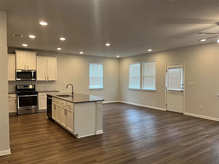 3201 College Park Dr #17 — Photo 6