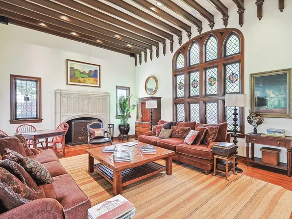 5541 Nakoma Dr, Dallas, TX 75209