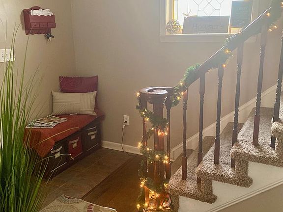 3rd image of 1755 Rockwell Rd