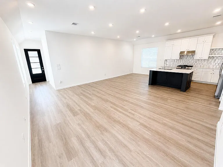 15520 Sunset Maple Ct — Photo 4