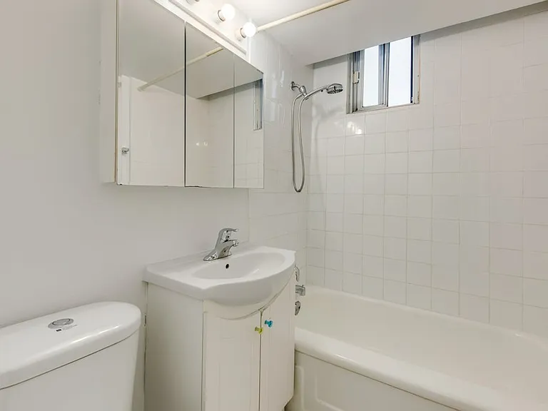 10 Huntley St #1 — Photo 9