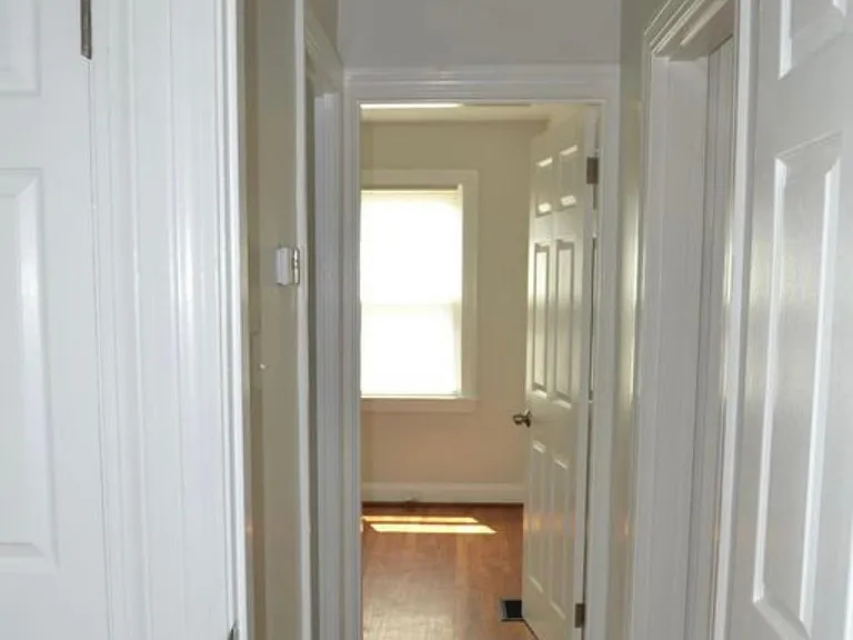 1523 Wurtele Ave — Photo 20