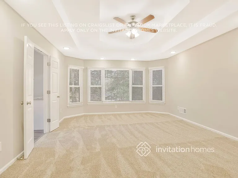 2447 Doubletree Dr NW — Photo 18
