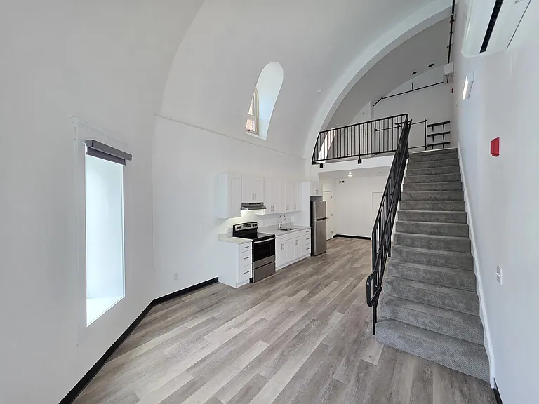 401 Olo Street - Former Church Parish Converted In Luxury Apartments! — Photo 44