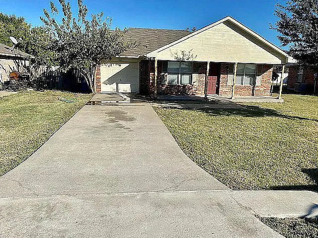3 bed, 1288 sqft, $1,750 — Photo 1