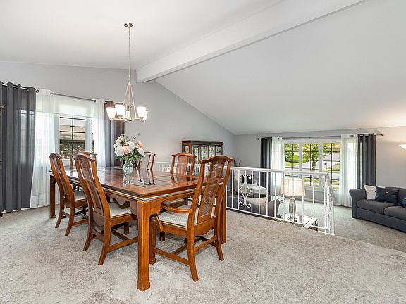 5th image of 9101 Sheri Ln