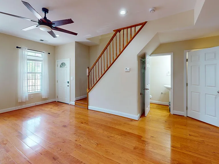 652 Newton Pl NW #2 — Photo 4