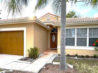 510 SW 181st Way, Hollywood, FL 33029
