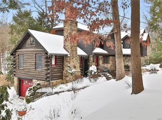 2 Oratam Rd, Airmont, NY 10952