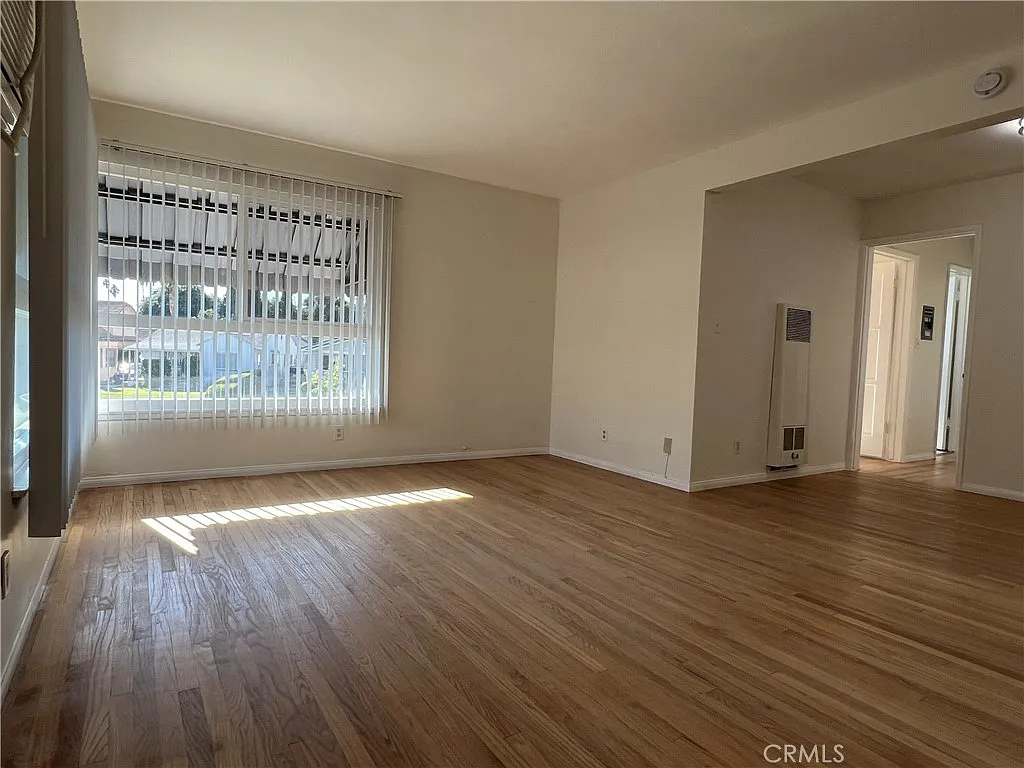 2 bed, 650 sqft, $2,150 — Photo 2