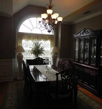 Formal Dining Rm