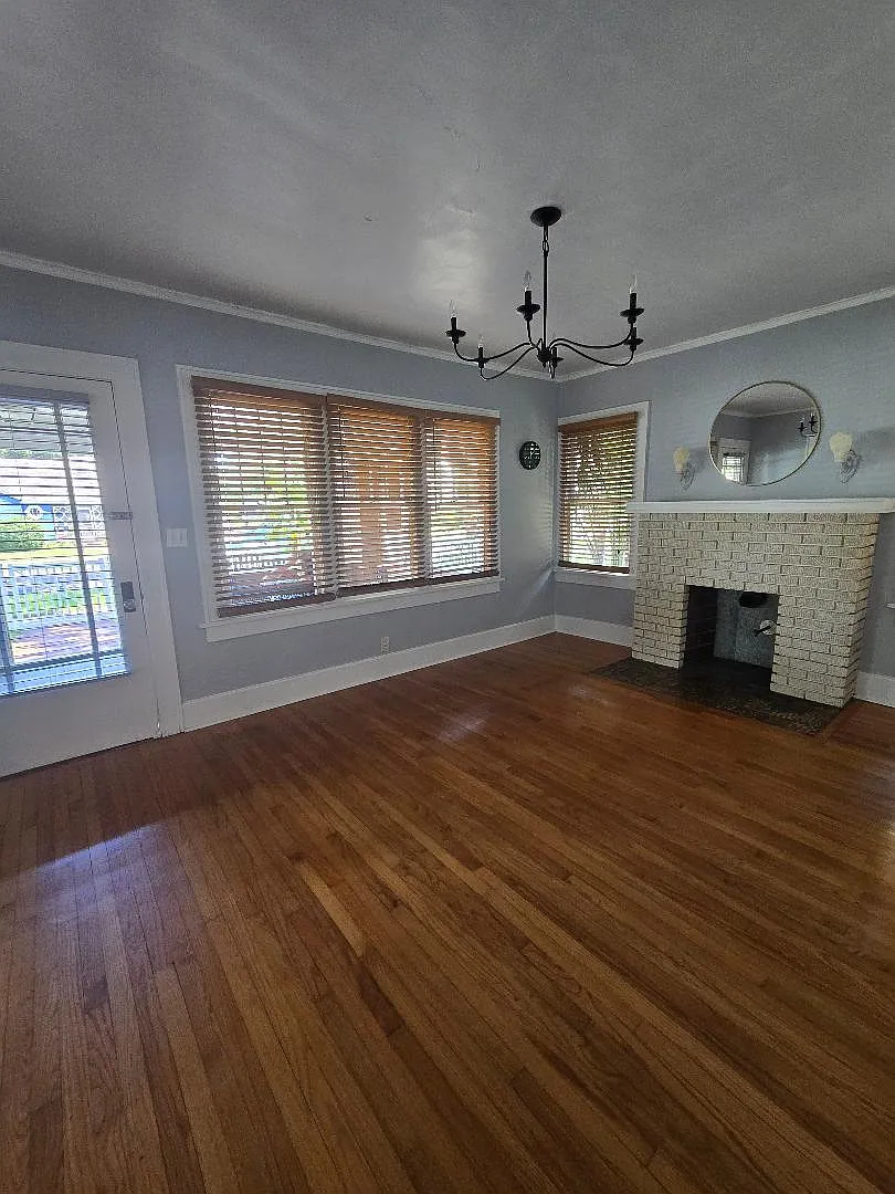 2 bed, 1357 sqft, $2,900 — Photo 3