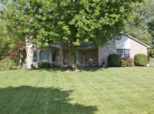 10195 Covington Dr, Brighton, MI