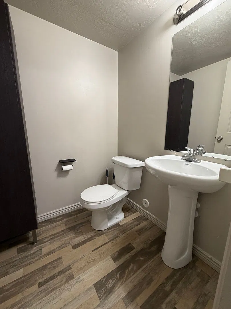 Beautiful 3-Bedroom Spanish Fork Home with Open Floor Plan, Granite Countertops! — Photo 4