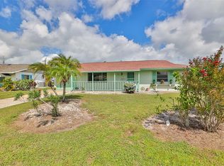 711 Riviera Dr, Sun City Center, FL 33573