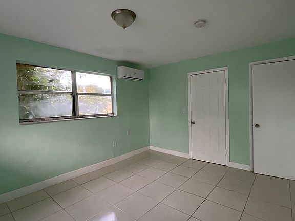 5th image of 736 NW 42nd St APT 2