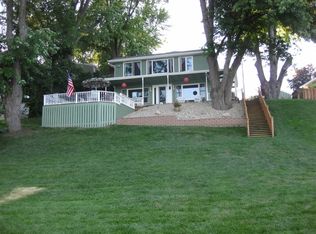 4275 E Lake Shore Dr, Decatur, IL 62521