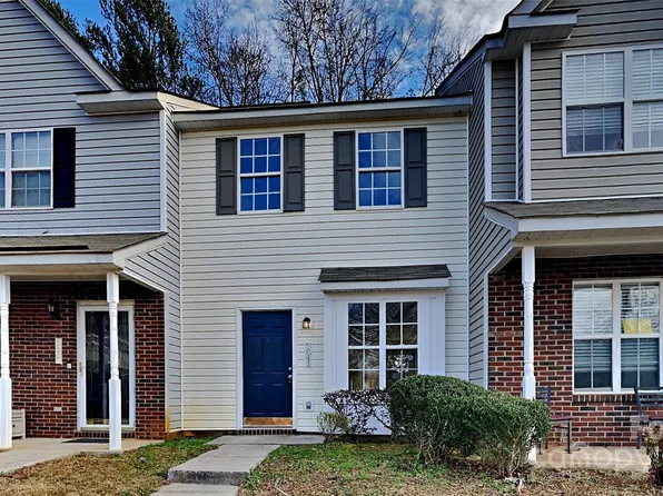 7841 Petrea Ln, Charlotte, NC 28227