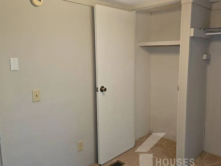 130 Rooker Ln — Photo 8