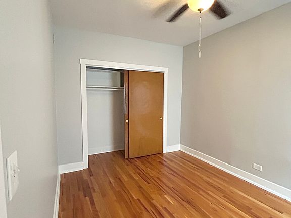 4th image of 1046 Chicago Ave #2W
