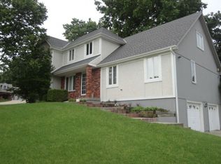 3825 S Grand Ave, Independence, MO 64055