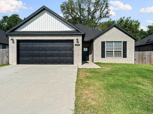 1301 Leslie St, Bentonville, AR 72713