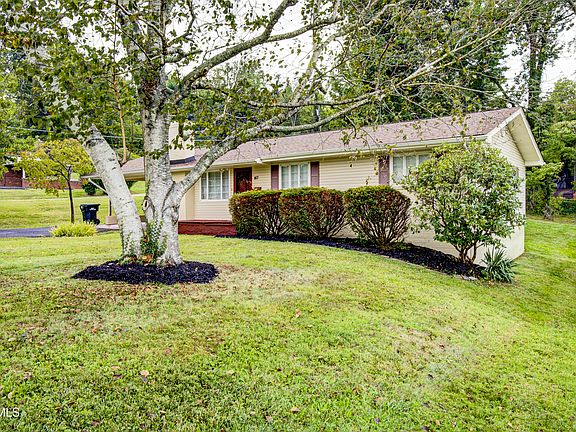 4th image of 167 Cherry Ln
