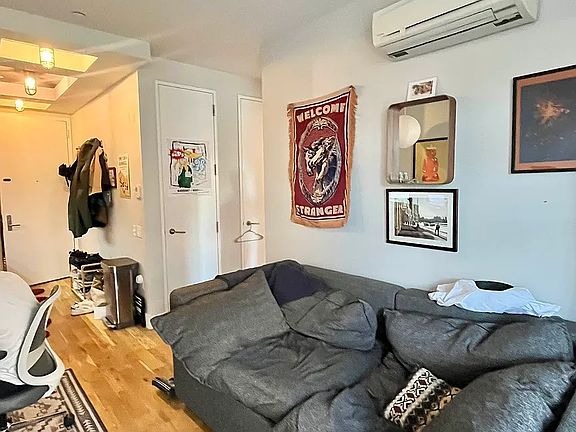 4th image of 185 Leonard St APT 3F