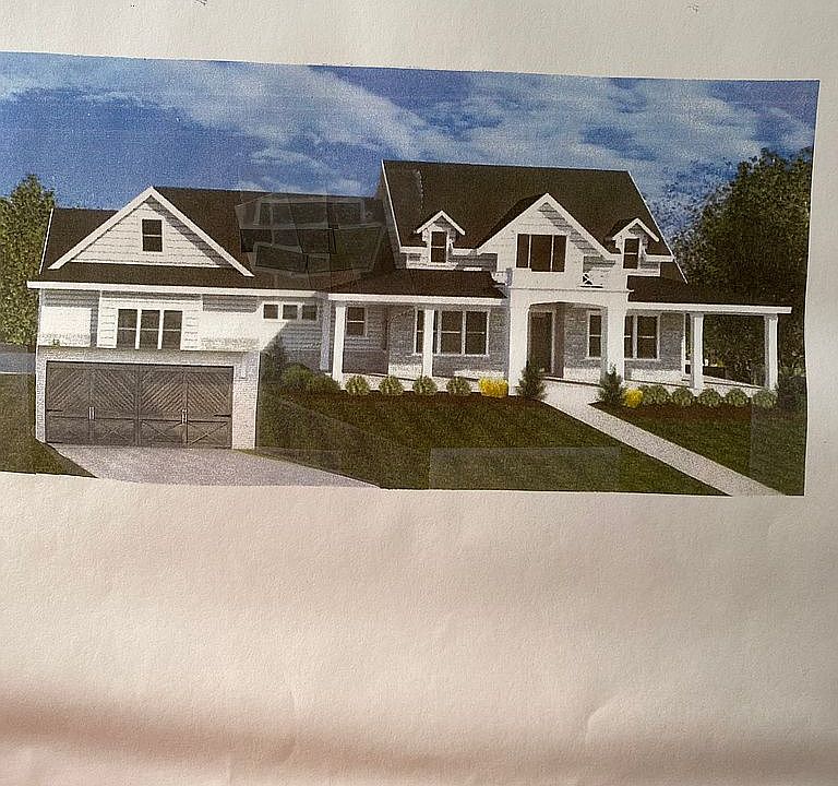1st image of 636 Emerson Pl