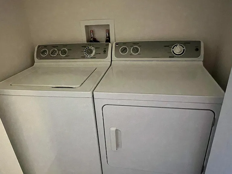 Washer & Dryer Included